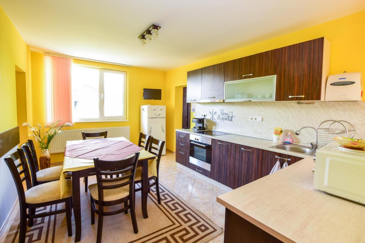 Mariana Apartment Pavel Banya Esterno foto