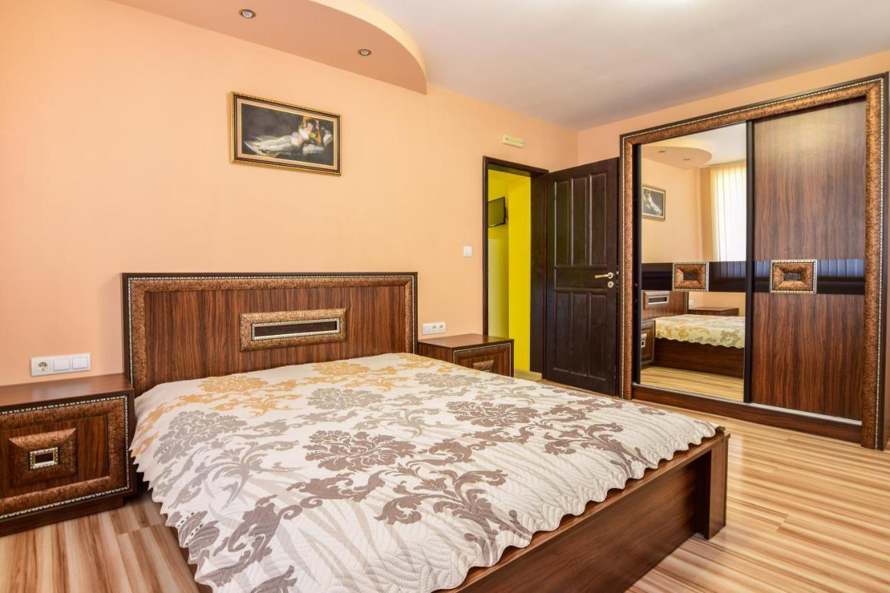 Mariana Apartment Pavel Banya Esterno foto
