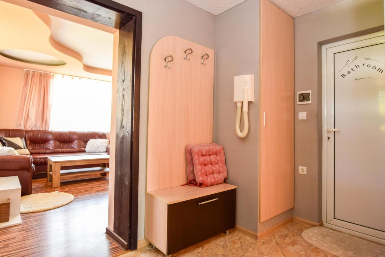 Mariana Apartment Pavel Banya Esterno foto