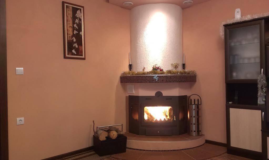 Mariana Apartment Pavel Banya Esterno foto