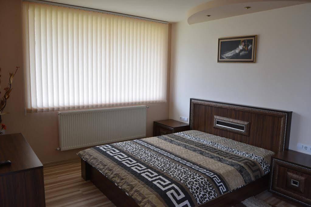 Mariana Apartment Pavel Banya Esterno foto
