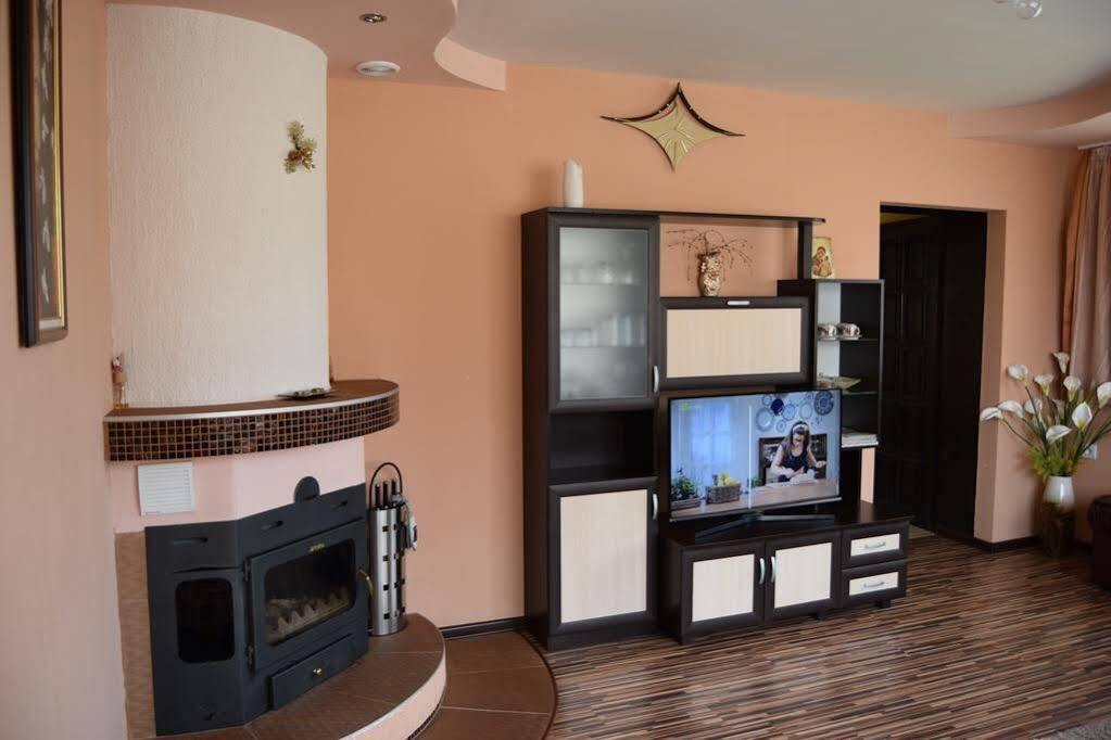 Mariana Apartment Pavel Banya Esterno foto